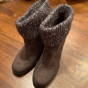 Fall Grey ankle boots